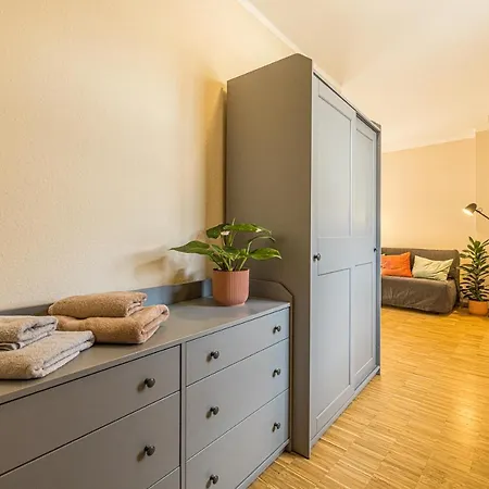 Stadtgut Moelkau & Apartament *