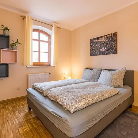 Stadtgut Moelkau & Apartament *