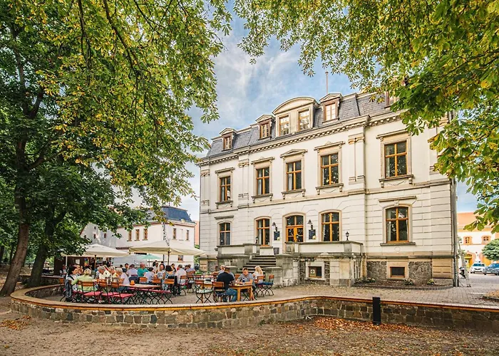 Апартаменты Stadtgut Moelkau & *